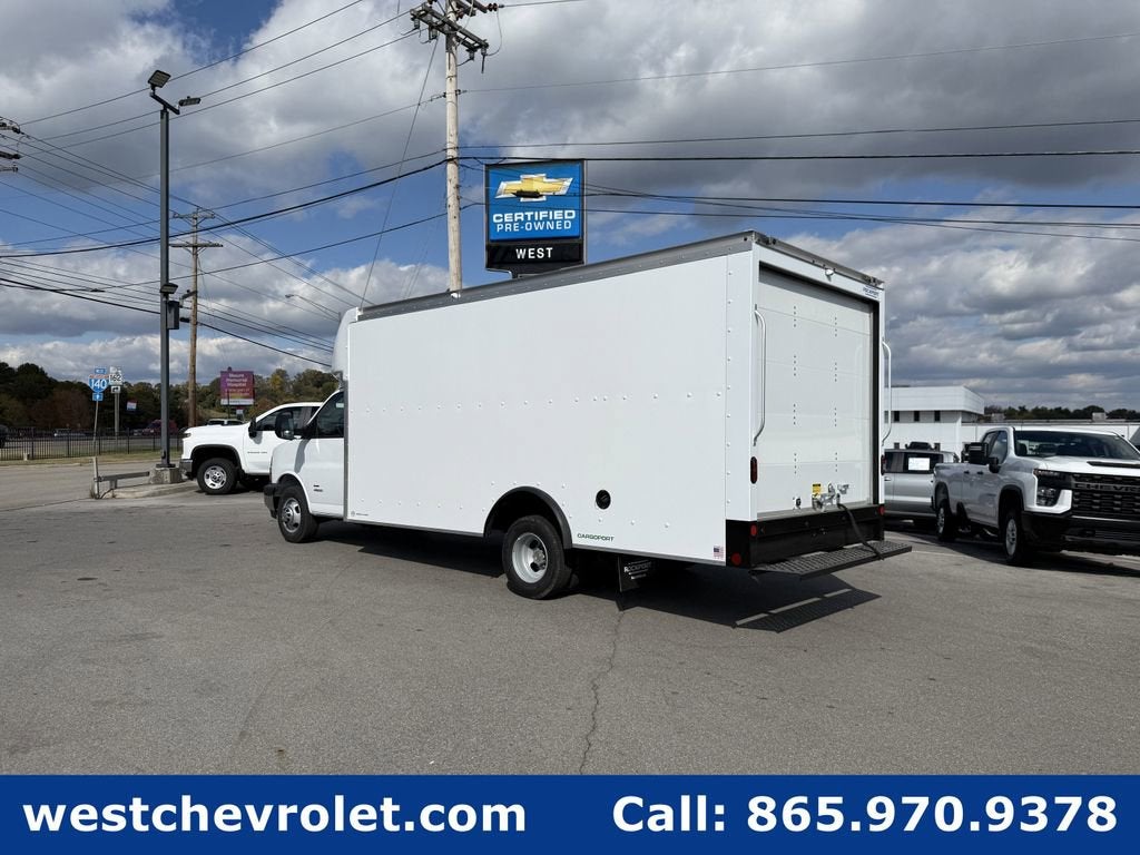2025 Chevrolet Express Cutaway 4500 2WT