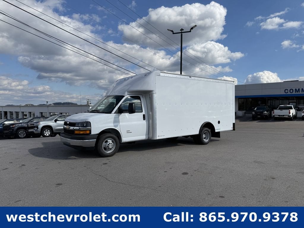 2025 Chevrolet Express Cutaway 4500 2WT