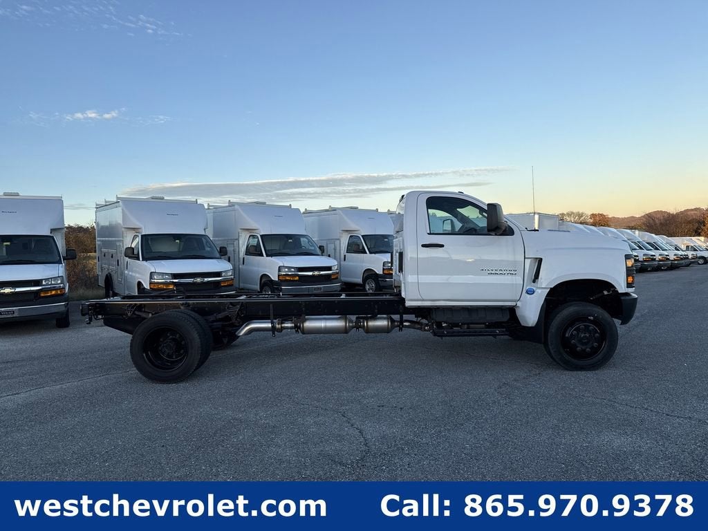 2024 Chevrolet Silverado 5500 HD Work Truck
