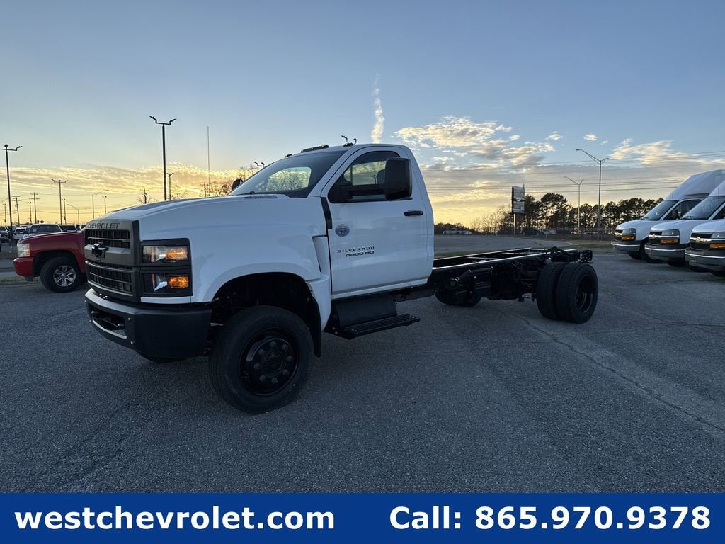 2024 Chevrolet Silverado 5500 HD Work Truck