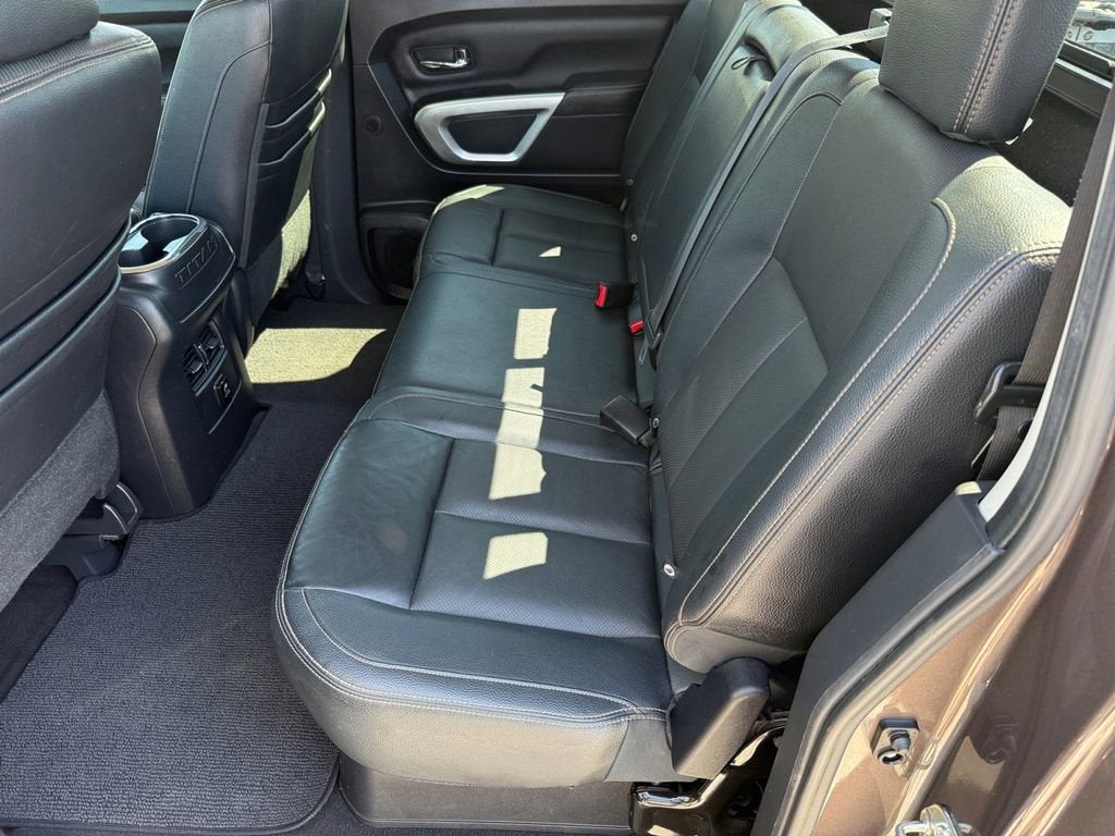 2017 Nissan Titan SL