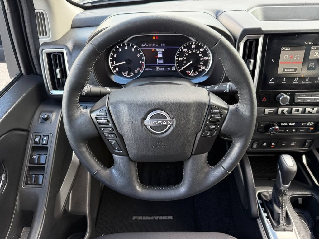 2025 Nissan Frontier SV
