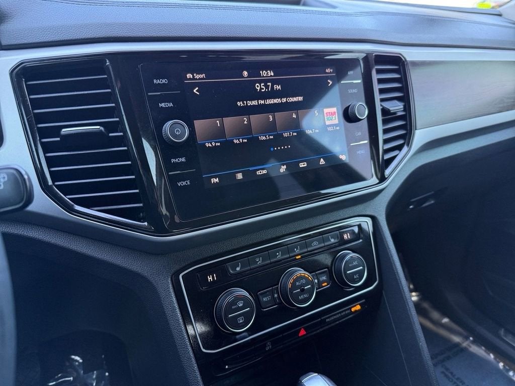 2023 Volkswagen Atlas 3.6L V6 SE w/Technology