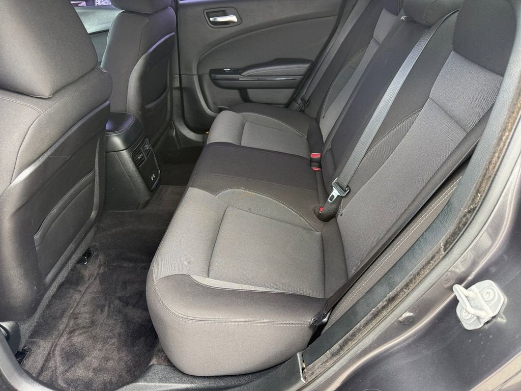 2018 Dodge Charger SXT