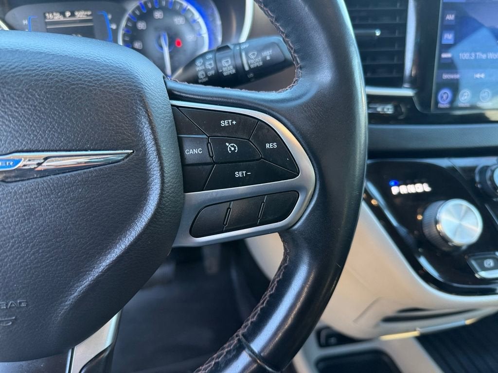 2017 Chrysler Pacifica Touring-L