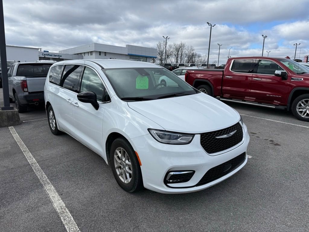 2024 Chrysler Pacifica Touring L