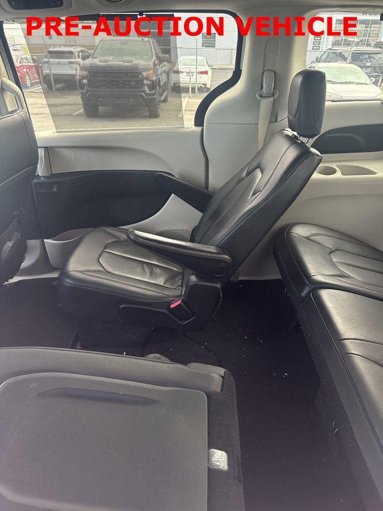 2020 Chrysler Pacifica Touring L