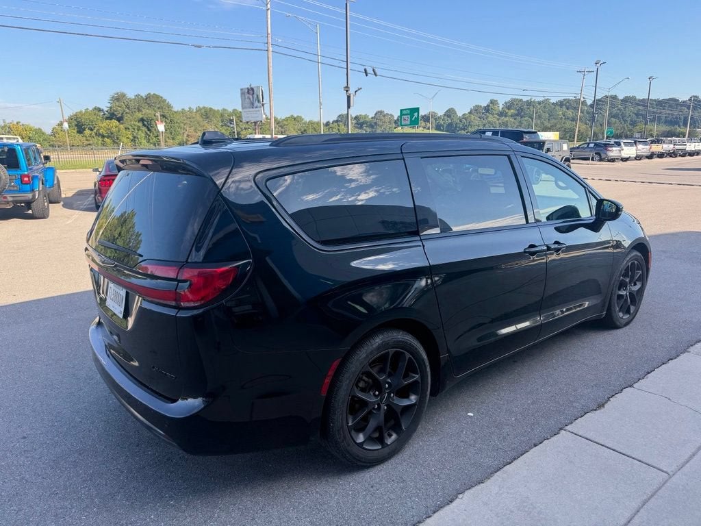 2025 Chrysler Pacifica Limited