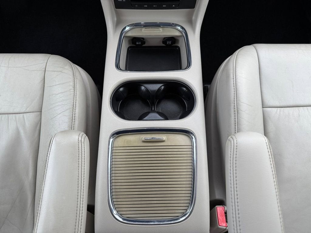 2016 Chrysler Town & Country Limited Platinum