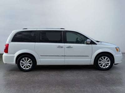 2016 Chrysler Town & Country Limited Platinum