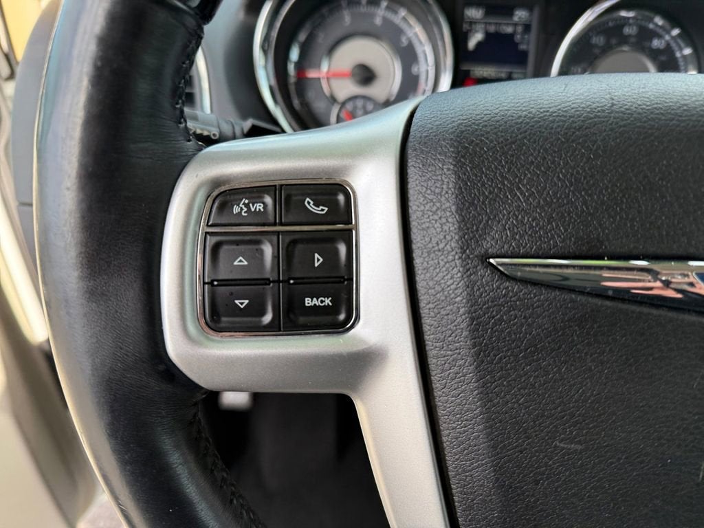 2016 Chrysler Town & Country Limited Platinum