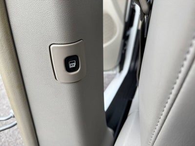 2016 Chrysler Town & Country Limited Platinum