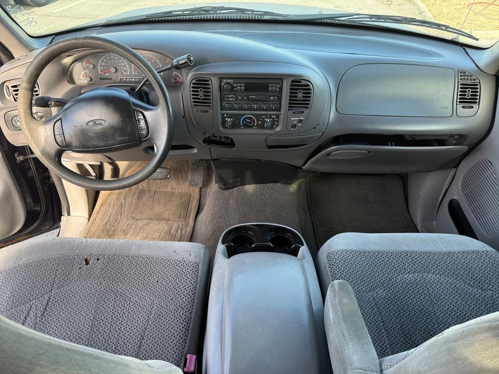 1999 Ford F-150 Base