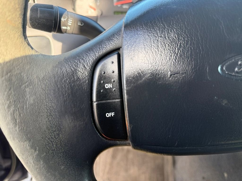 1999 Ford F-150 Base