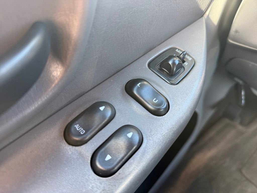 1999 Ford F-150 Base