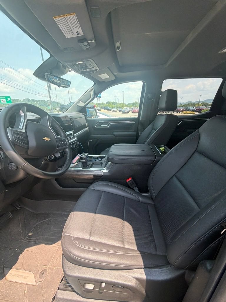 2025 Chevrolet Silverado 1500 LTZ