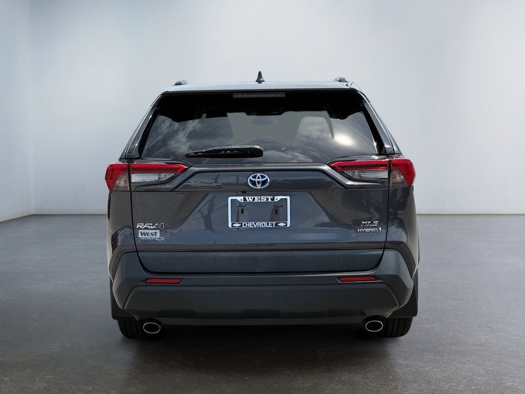 2020 Toyota RAV4 Hybrid XLE