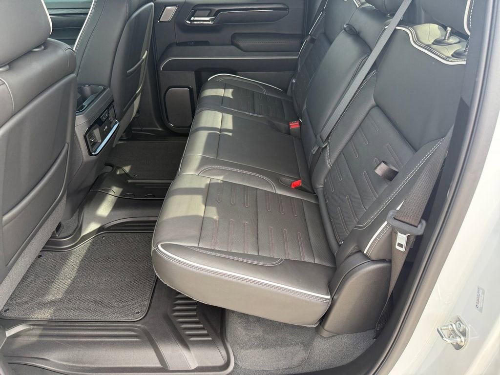 2025 GMC Sierra 1500 AT4X