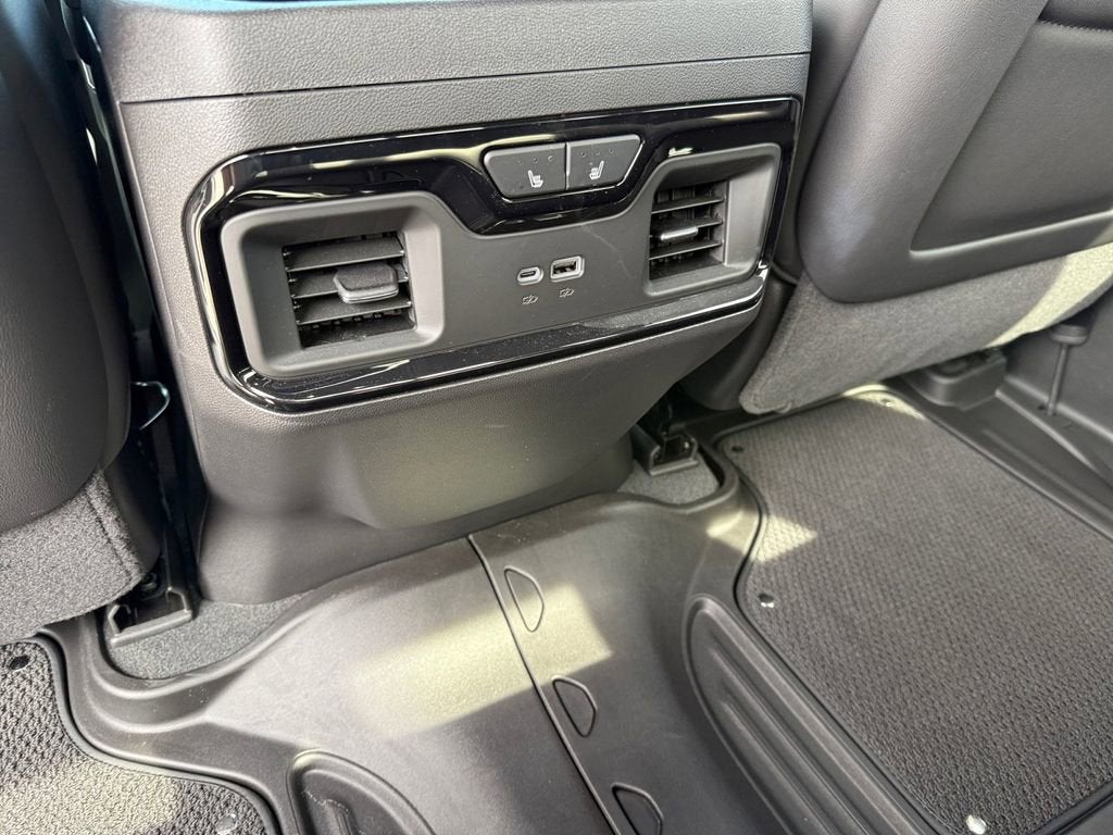 2025 GMC Sierra 1500 AT4X