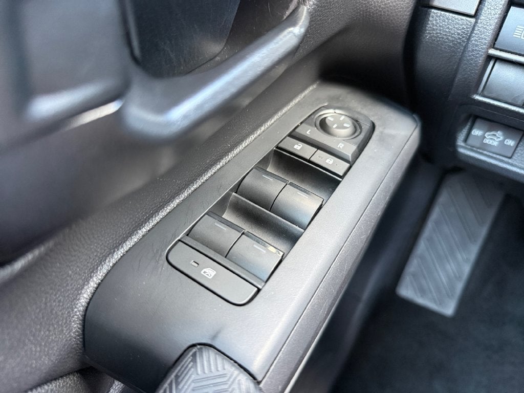 2025 Toyota Tacoma 2WD SR5