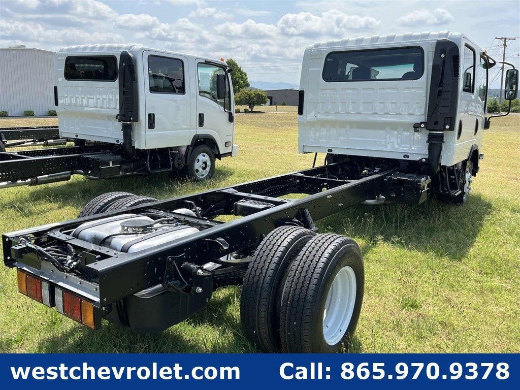 2025 Chevrolet Low Cab Forward 3500 1WT