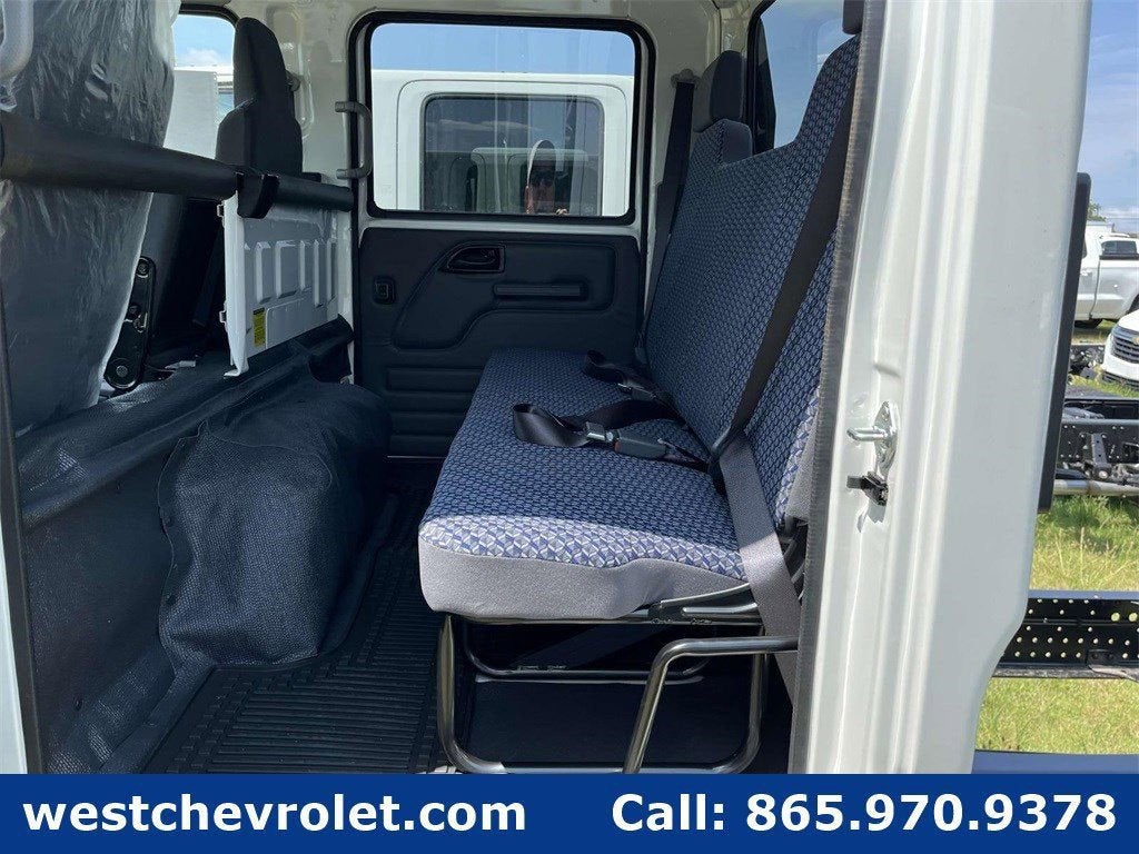 2025 Chevrolet Low Cab Forward 3500 1WT