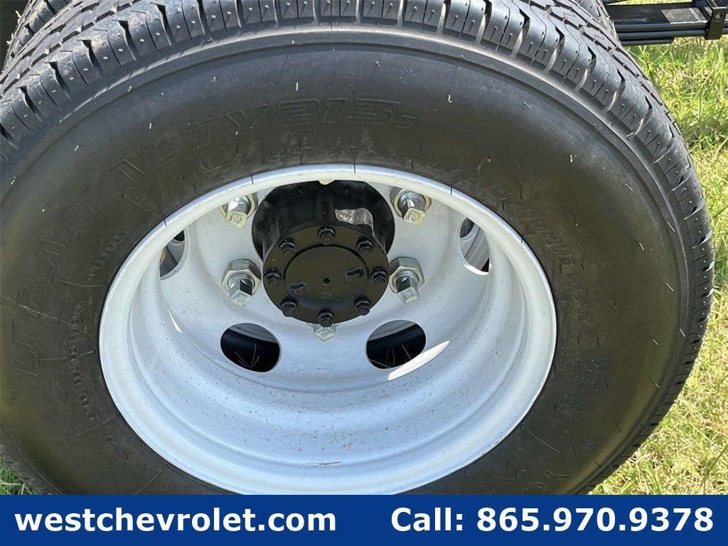 2025 Chevrolet Low Cab Forward 3500 Base