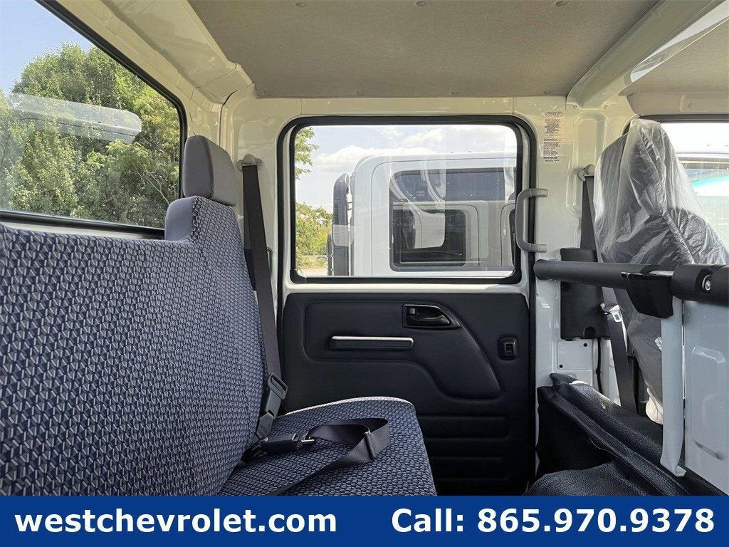 2025 Chevrolet Low Cab Forward 3500 Base