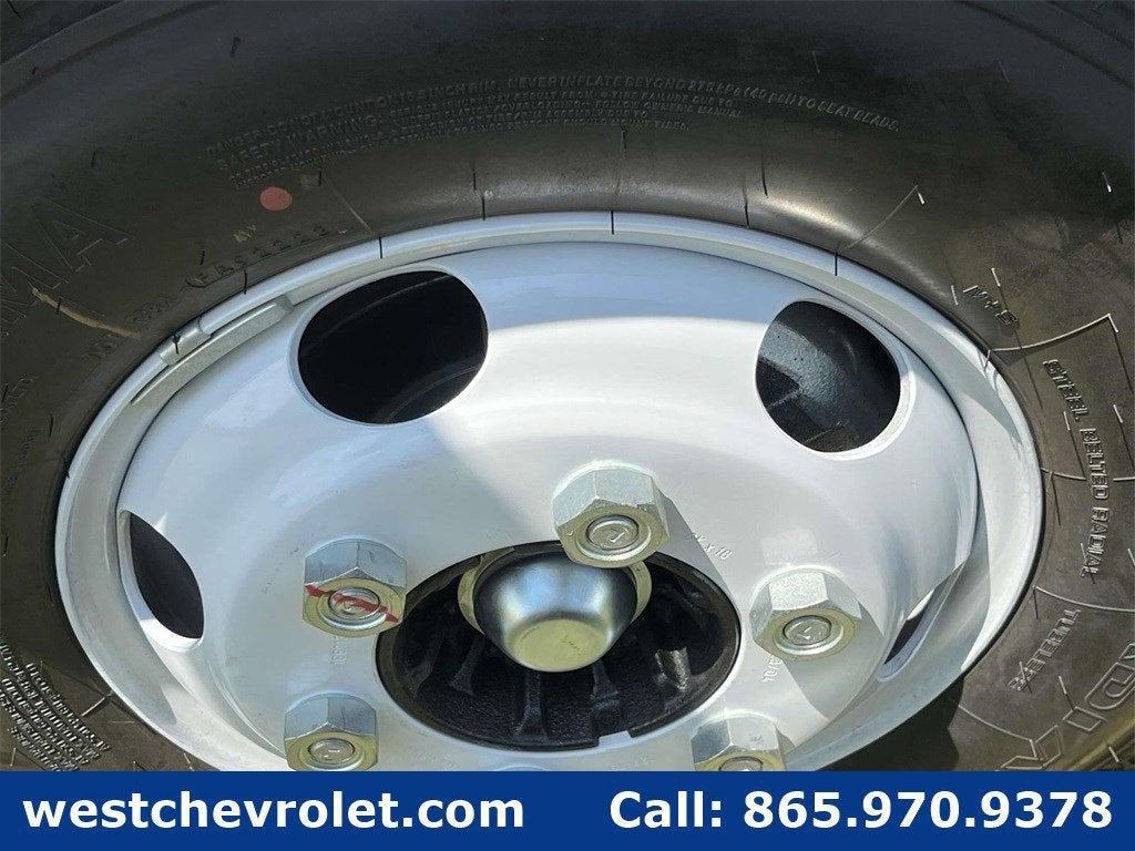 2025 Chevrolet Low Cab Forward 3500 Base