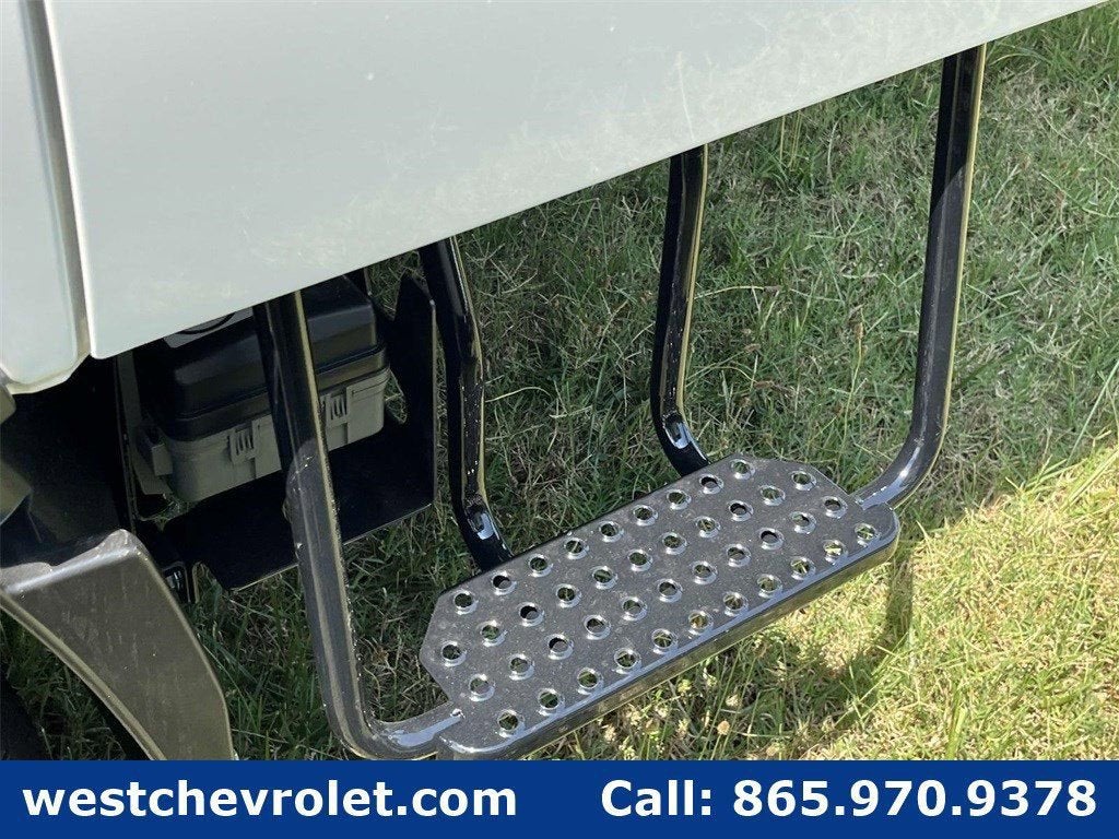 2025 Chevrolet Low Cab Forward 3500 Base