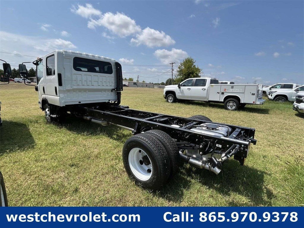 2025 Chevrolet Low Cab Forward 3500 Base