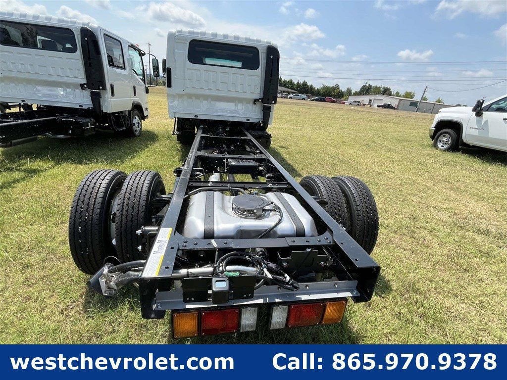 2025 Chevrolet Low Cab Forward 3500 Base