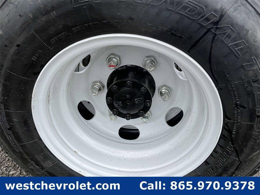 2024 Chevrolet Low Cab Forward 3500 Base