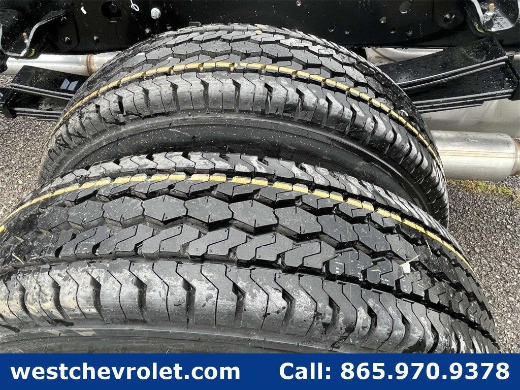 2024 Chevrolet Low Cab Forward 3500 Base