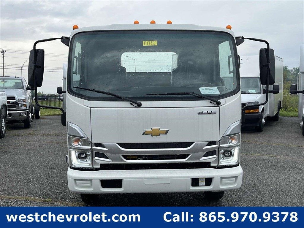 2024 Chevrolet Low Cab Forward 3500 Base