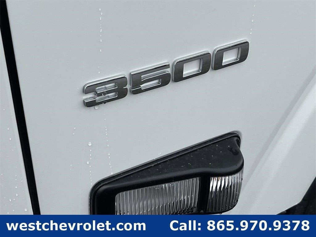 2024 Chevrolet Low Cab Forward 3500 Base
