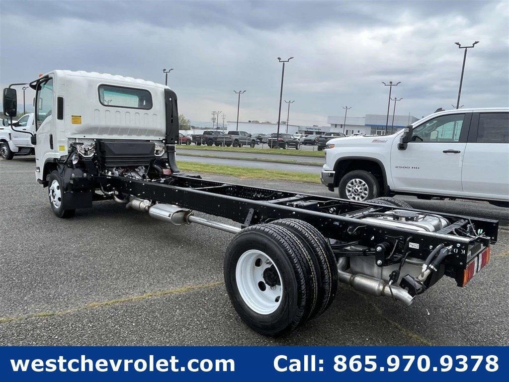 2024 Chevrolet Low Cab Forward 3500 Base