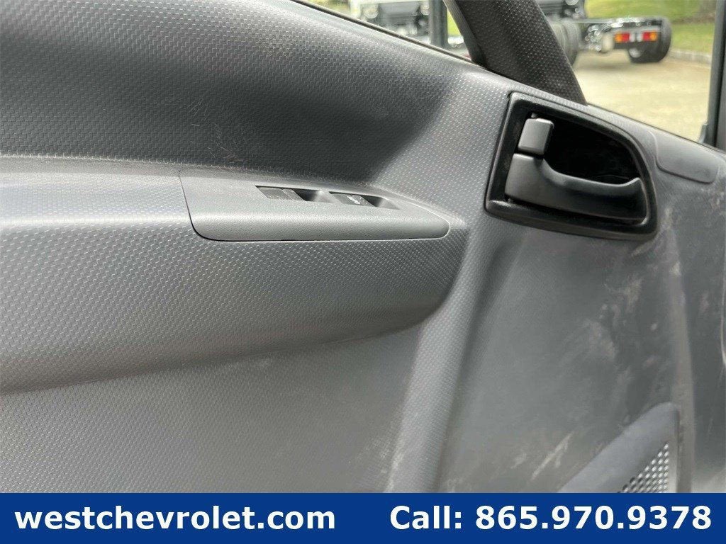 2025 Chevrolet Low Cab Forward 4500 1WT