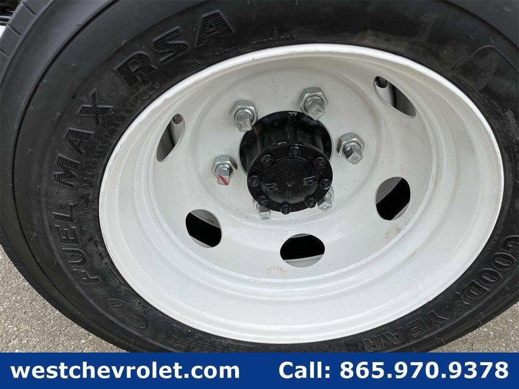 2025 Chevrolet Low Cab Forward 4500 1WT