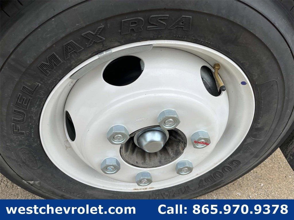 2025 Chevrolet Low Cab Forward 4500 1WT