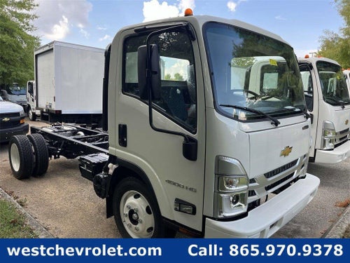 2025 Chevrolet Low Cab Forward 4500 Base