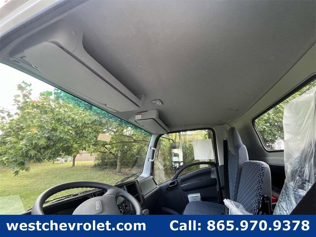 2025 Chevrolet Low Cab Forward 4500 Base
