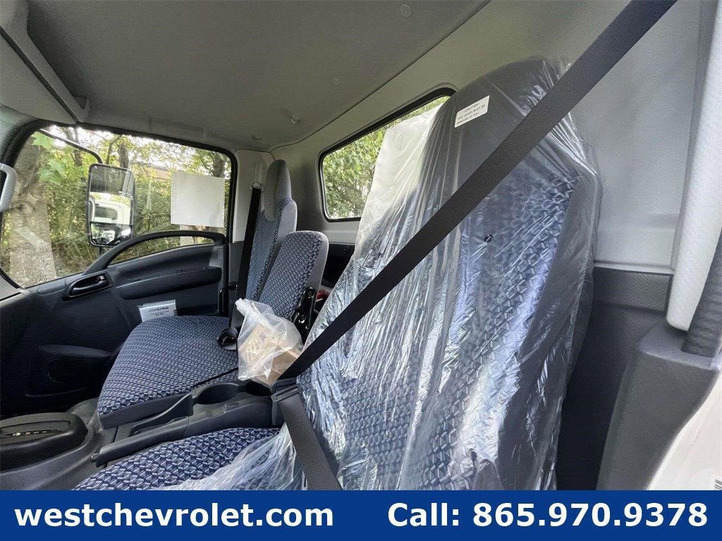 2025 Chevrolet Low Cab Forward 4500 Base