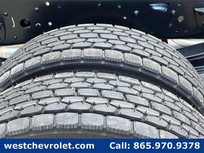 2025 Chevrolet Low Cab Forward 4500 Base