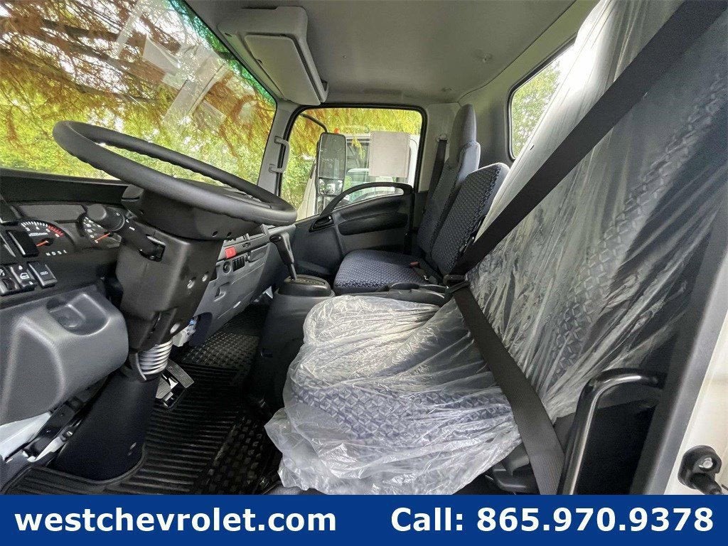 2025 Chevrolet Low Cab Forward 4500 1WT