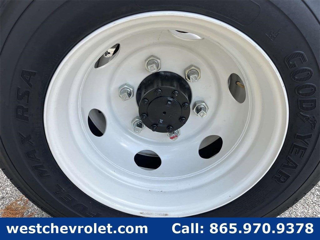 2025 Chevrolet Low Cab Forward 4500 1WT