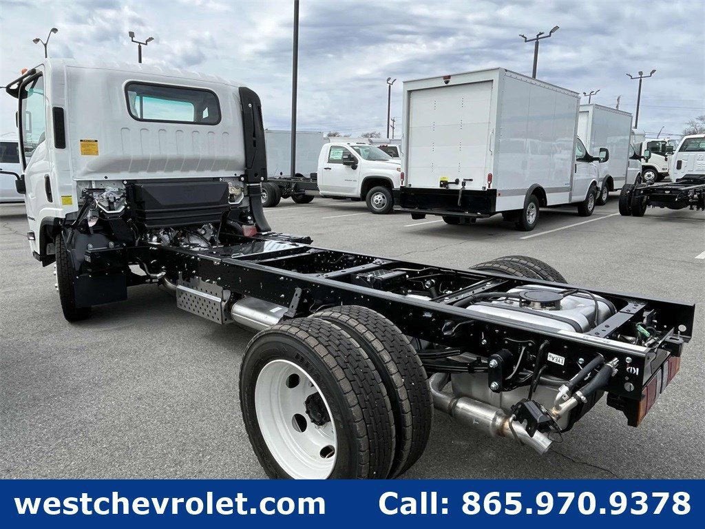 2024 Chevrolet Low Cab Forward 4500 Base