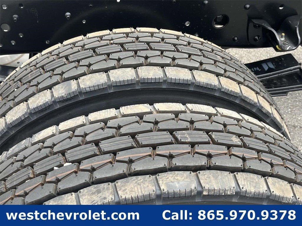 2024 Chevrolet Low Cab Forward 4500 Base