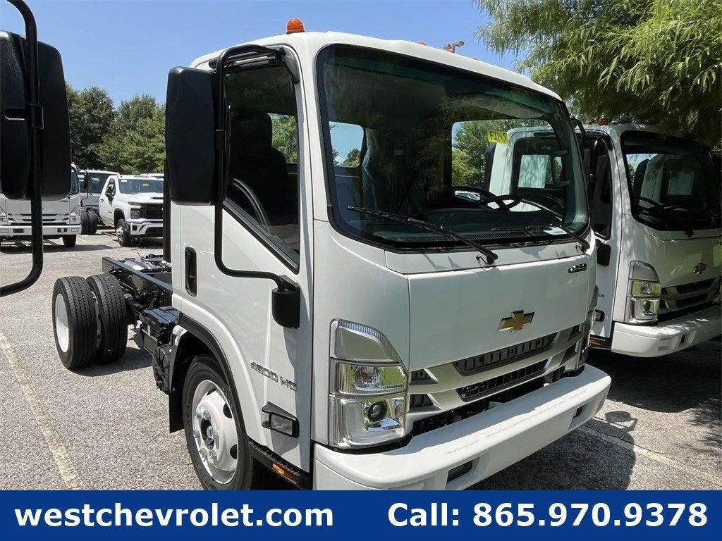 2025 Chevrolet Low Cab Forward 4500 1WT