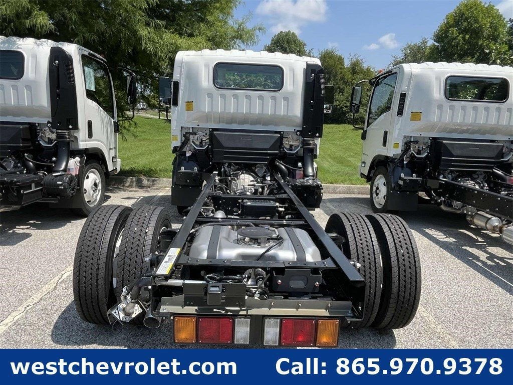 2025 Chevrolet Low Cab Forward 4500 1WT